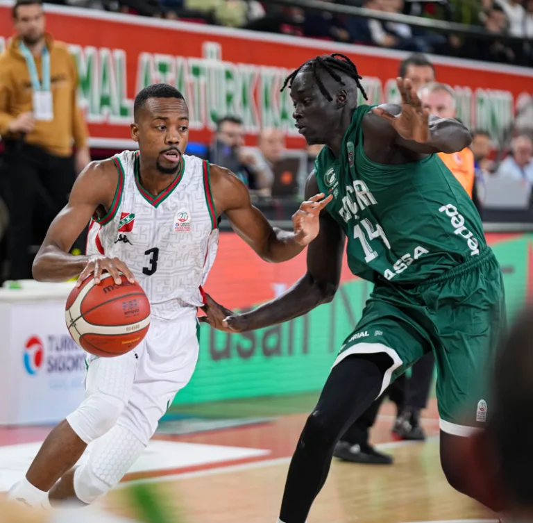 Karşıyaka'da Errick McCollum Fenerbahçe'ye transfer oldu