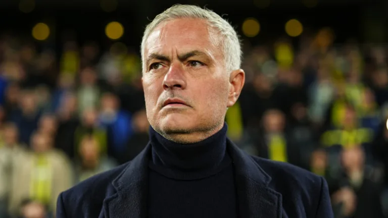 Mourinho, puan farkı sorusuna sinirlendi