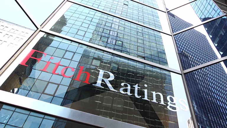 Fitch, ABD 2025'te mali zorluklarla karşılaşacak