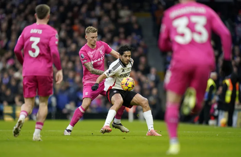 Fulham ve Ipswich Town berabere kaldı