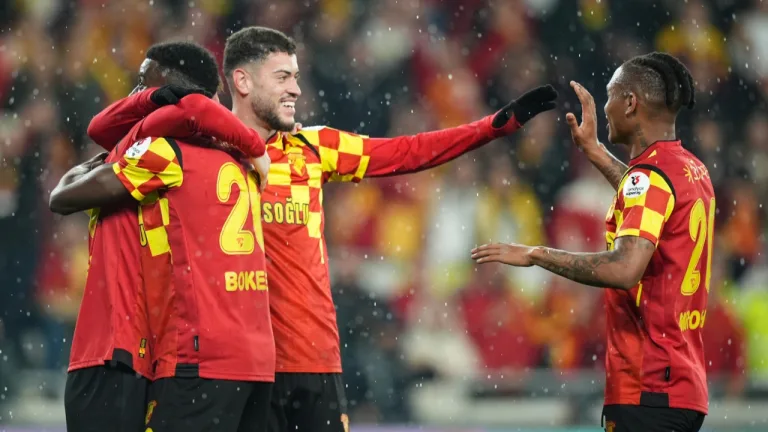 Göztepe, Kasımpaşa'yı 5-0 mağlup etti