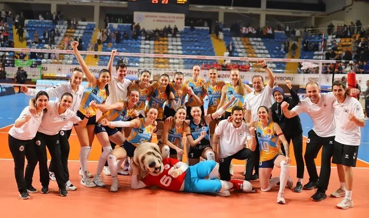 kuzeyboru voleybolda önemli bir galibiyet aldı