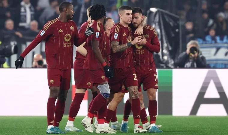 Roma, Lazio'yu 2-0 mağlup etti