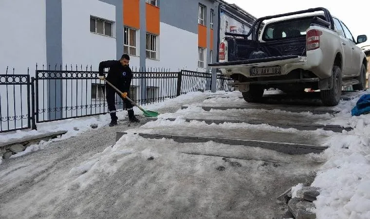 Sibirya soğukları Hakkari'yi etkisi altına aldı