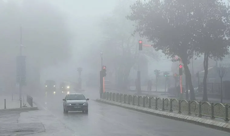 Edirne'de yoğun sis görüş mesafesini düşürdü