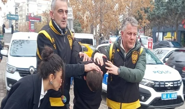 Eski eşi 13 yerinden bıçakladı, Azra yaşam mücadelesi veriyor