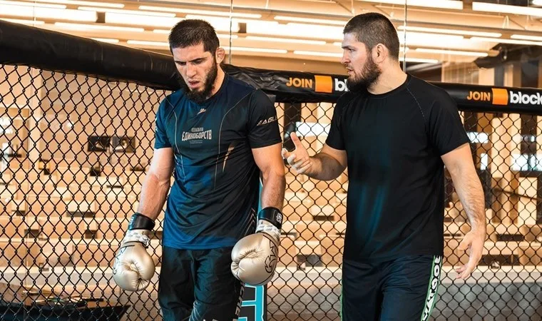 Khabib Nurmagomedov uçaktan indirildiği için tepki gösterdi