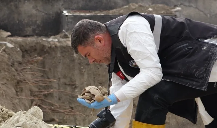 Burdur'da kanalizasyon çalışmasında insan kemikleri bulundu