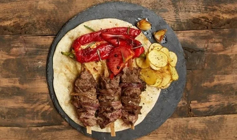 Şaşlık kebabı tarifi ile lokum gibi lezzet