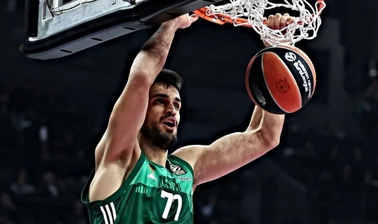 Ömer Faruk Yurtseven EuroLeague'de MVP oldu