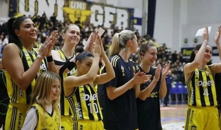 Fenerbahçe Opet, Valencia'yı farklı yenerek liderliğini sürdürdü