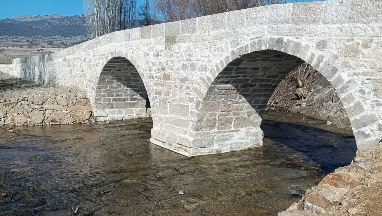 Tarihi Asar Köprüsü restorasyonla yeniden hayat buldu