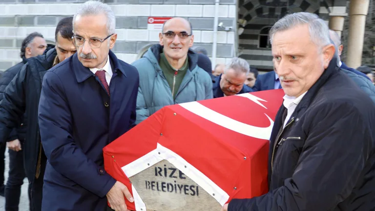 Rize'de silahlı saldırıda iki PTT çalışanı hayatını kaybetti