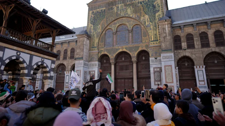 Şam'daki Emevi Camisi'nde izdihamda 3 kişi hayatını kaybetti