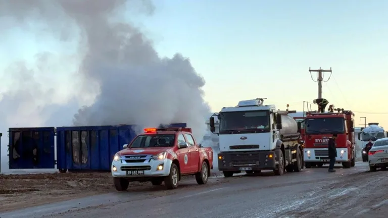 Tekirdağ'da konteyner üretim tesisinde yangın çıktı